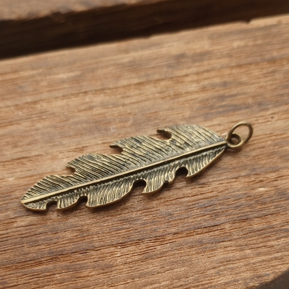 Bohemian Feather Charm P244